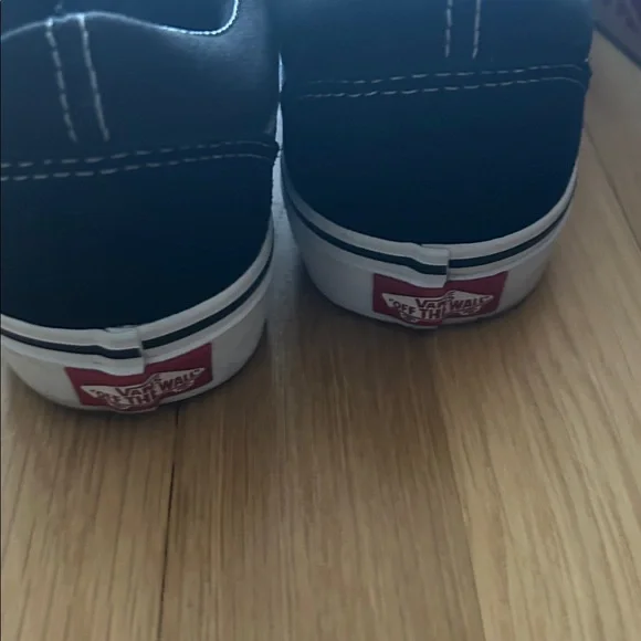 Vans Old Skool Low Tops Black size 7 - Picture 6 of 8